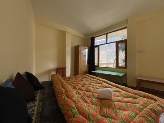 One Light Hostel Манали Экстерьер фото